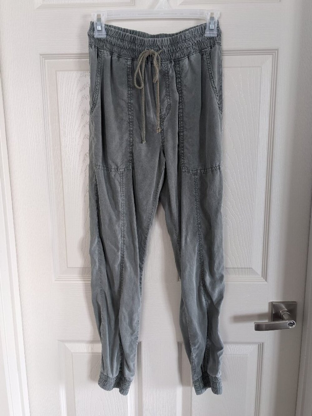 Bella Dahl Seamed Pocket Jogger XS Vintage Ivy